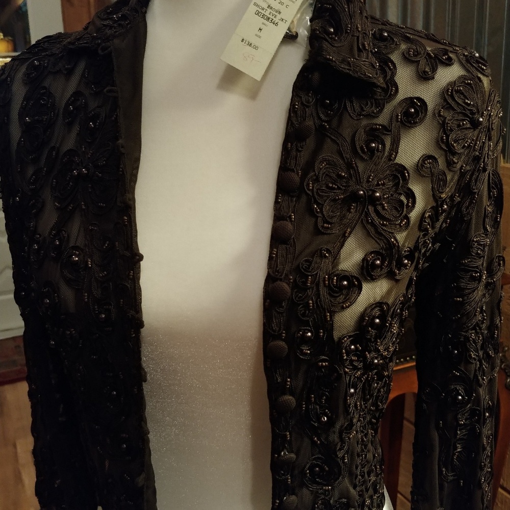 Cache Lace top - Picture 2 of 5